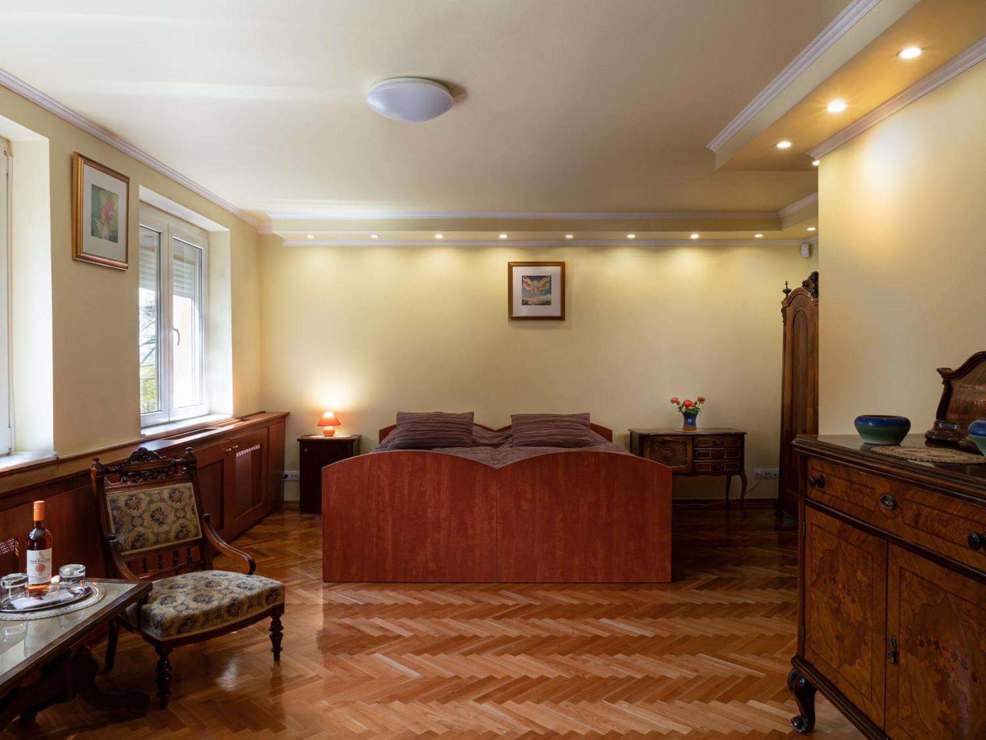 Frank Vendeghaz Hotel Veszpramvarsany Екстериор снимка
