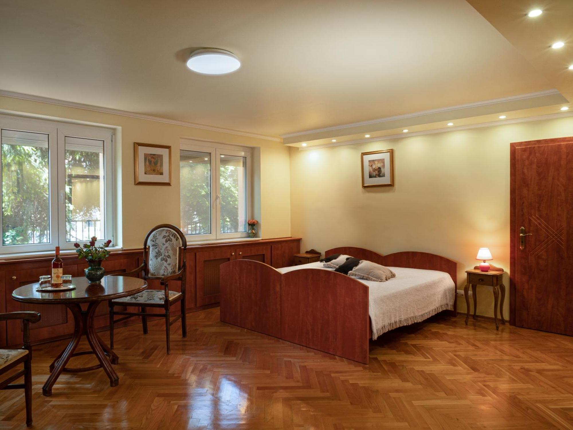 Frank Vendeghaz Hotel Veszpramvarsany Екстериор снимка
