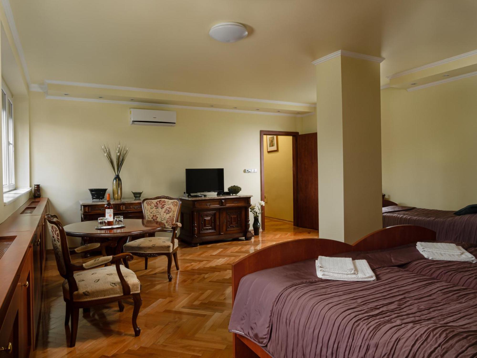 Frank Vendeghaz Hotel Veszpramvarsany Екстериор снимка