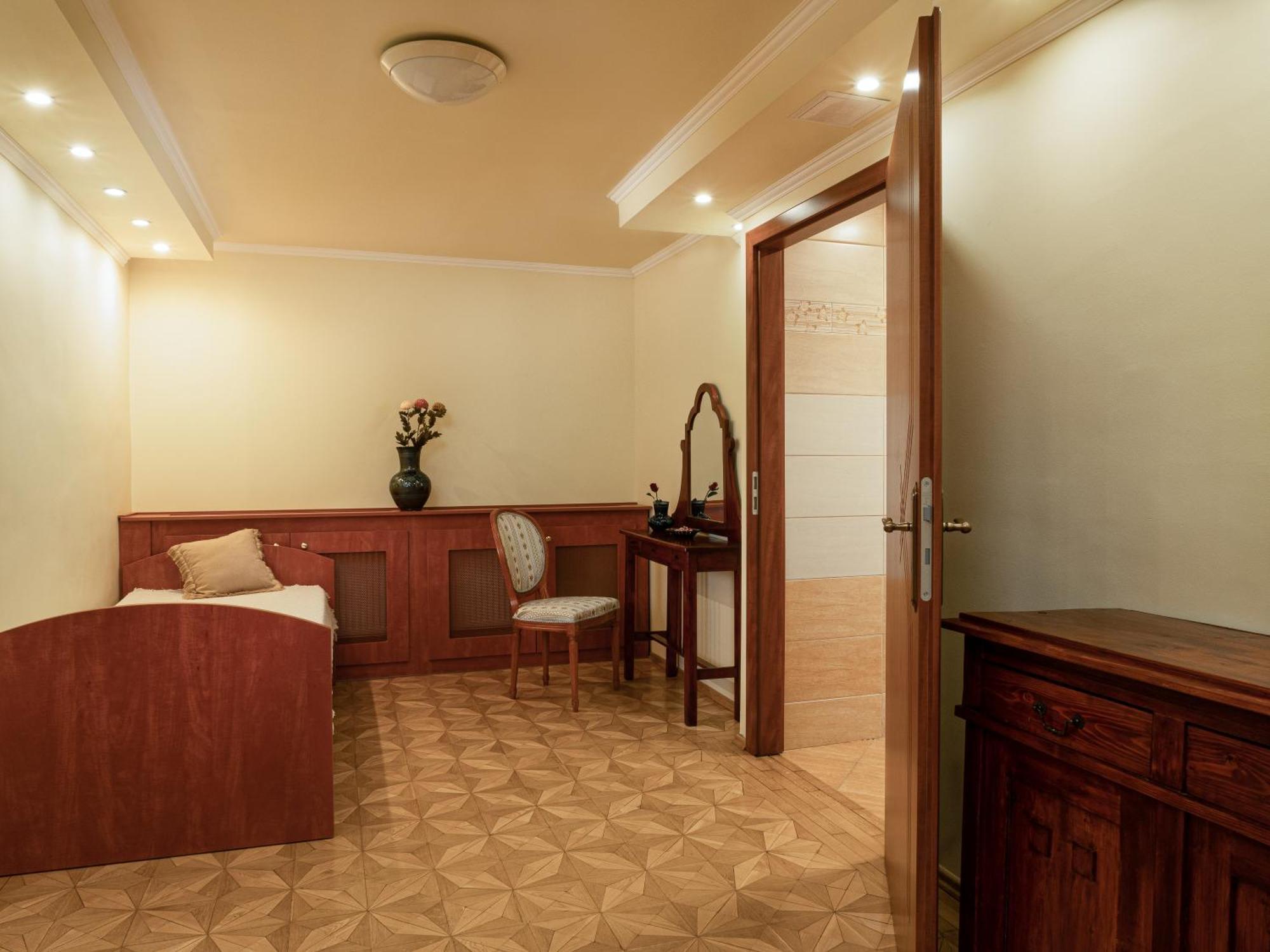 Frank Vendeghaz Hotel Veszpramvarsany Екстериор снимка